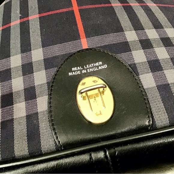 Burberry Travel Bags - Picture 8 of 16